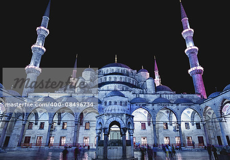 Courtyard of the Blue Mosque (Sultanahmet Camii) at dusk, Istanbul, Turkey