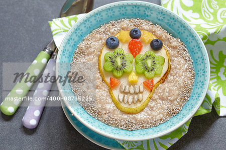 Fruity Sugar scull with oatmeal porridge for Halloween