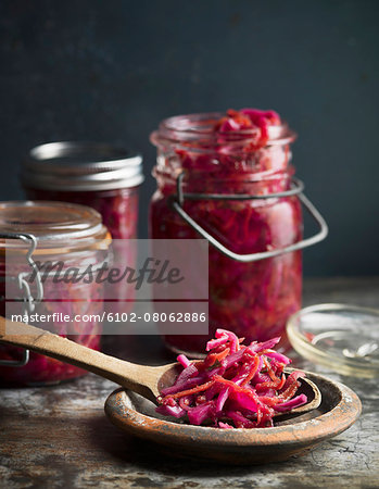 Red cabbage salad