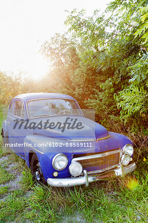 Old blue car