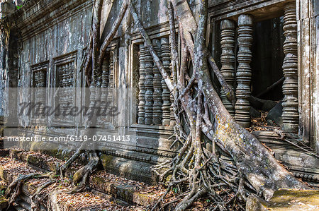 Beng Mealea Temple, overgrown and falling down, Angkor, UNESCO World Heritage Site, Siem Reap Province, Cambodia, Indochina, Southeast Asia, Asia