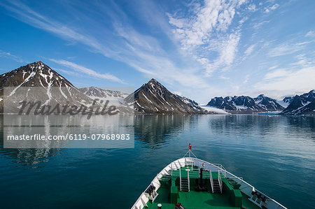 Expedition boat entering the Magdalenen Fjord, Svalbard, Arctic, Norway, Scandinavia, Europe