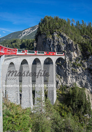 Landwasser Viadukt, Filisur, Graubunden, Swiss Alps, Switzerland, Europe