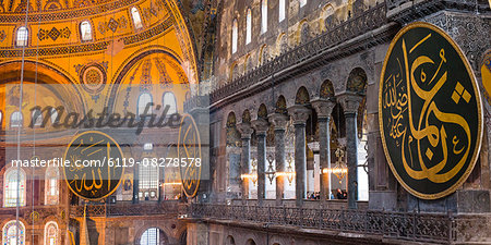 Inside Hagia Sophia, which has been a church, a mosque and is now a museum, UNESCO World Heritage Site, Istanbul, Turkey, Europe
