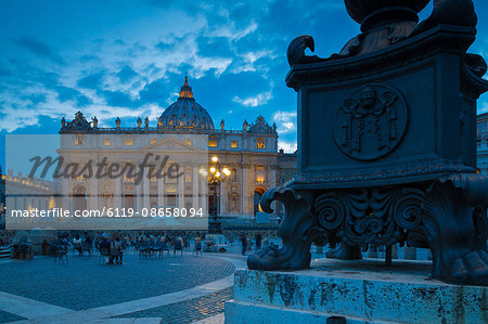 St. Peters and Piazza San Pietro at dusk, Vatican City, UNESCO World Heritage Site, Rome, Lazio, Italy, Europe St. Peters and Piazza San Pietro at dusk, Vatican City, UNESCO World Heritage Site, Rome, Lazio, Italy, Europe
