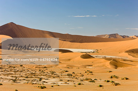 Sand dunes, Sossusvlei, Namib Naukluft Park, Namib Desert, Namibia, Africa