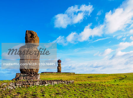Moais in Tahai Archaeological Complex, Rapa Nui National Park, UNESCO World Heritage Site, Easter Island, Chile, South America