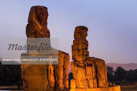 Colossi of Memnon, UNESCO World Heritage Site, West Bank, Luxor, Egypt, North Africa, Africa