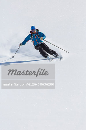 Sweden, Lapland, Man ski mountaineering