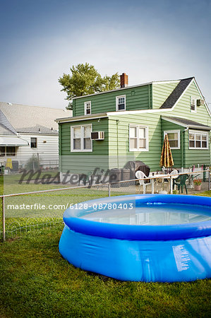 blowing up paddling pool