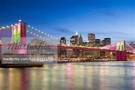 Brooklyn bridge at night