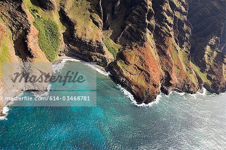 Na pali coast state park in kauai, hawaii