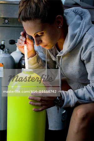 Visual inspection of scuba tank