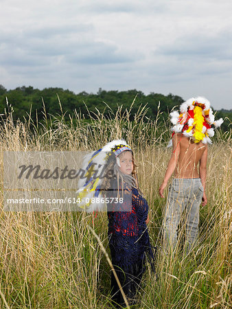 Kids dressed up as north american indian