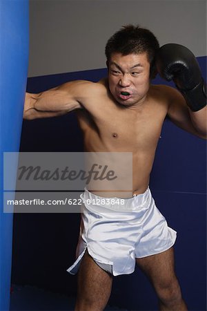 Training on the heavy bag