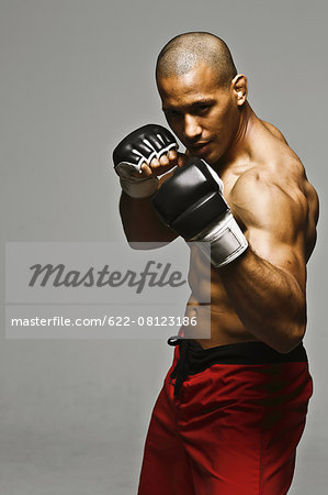 Fighting pose hi-res stock photography and images - Alamy