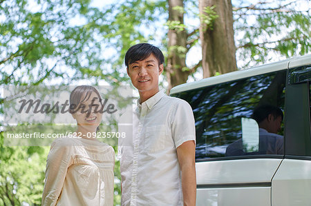 Japanese couple in a city park