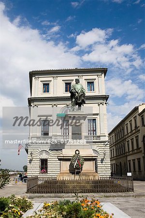 Low angle view of a statue in front of a building, Giuseppe Garibaldi, Florence, Italy