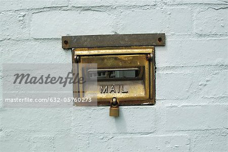 Mail slot