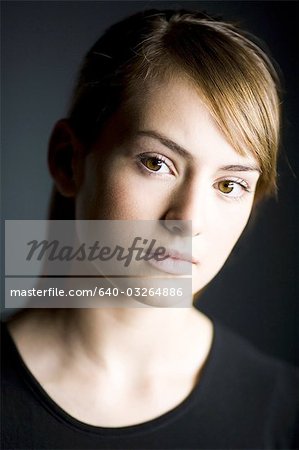 Profile of a blindfolded woman - Foto de stock - Masterfile - Royalty Free  Premium, Número: 640-02772989