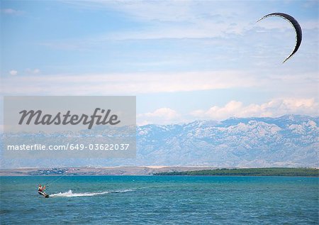 Kitesurfer speeding