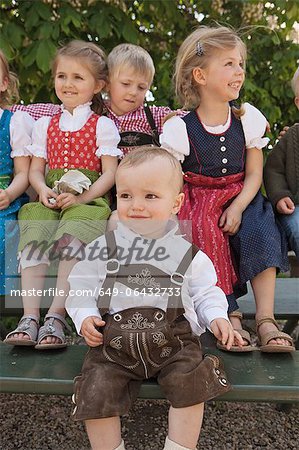 Children in traditional Bavarian clothes