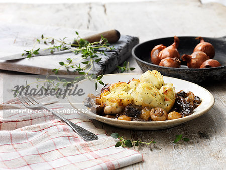 Food, vegetarian meals, roasted mushroom and caramelised onion pie, mashed potato, thyme, rustic wooden table