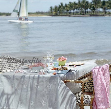 Table setting at Mauritian island