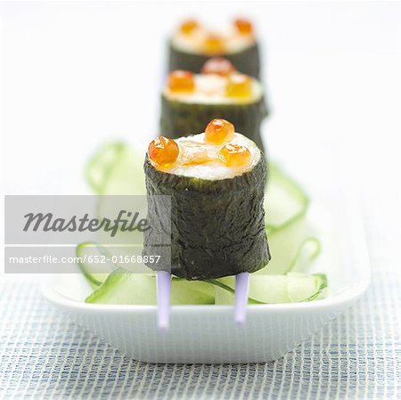 salmon roe maki