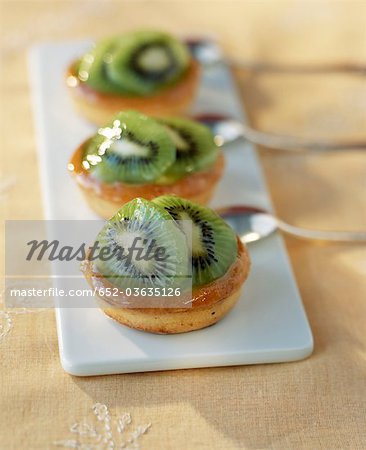 Kiwi and orange blossom tartlets