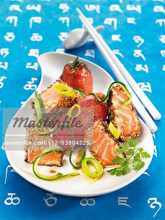 Marinated salmon with tomatoes