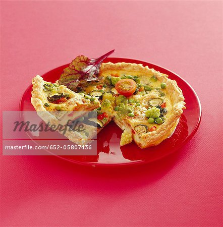 Vegetable and streaky bacon quiche