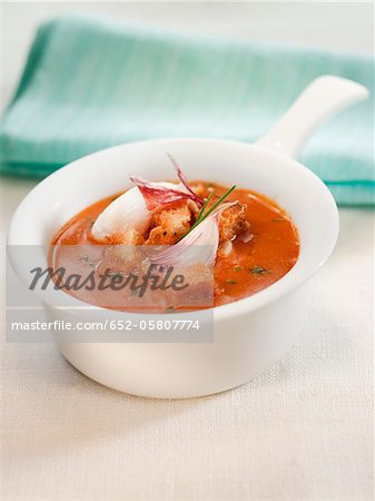 Garlic and mild pepper soup