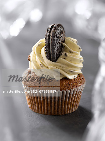 Oreo biscuit cupcake