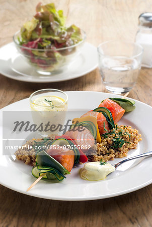 Salmon and vegetable brochette
