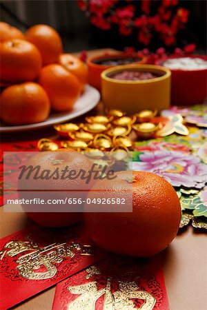 oranges and hong bao, red envelopes, Chinese New Year