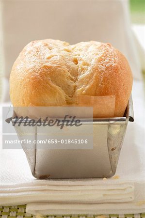 Brioche in the baking tin