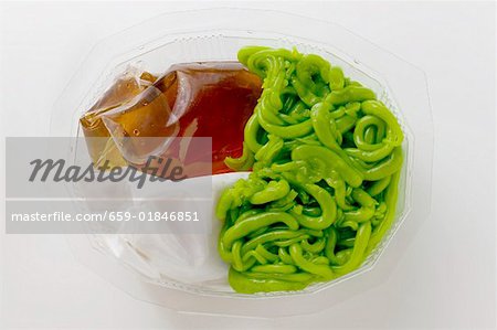 Green jellies, sweetened coconut milk & sugar syrup (Asia)
