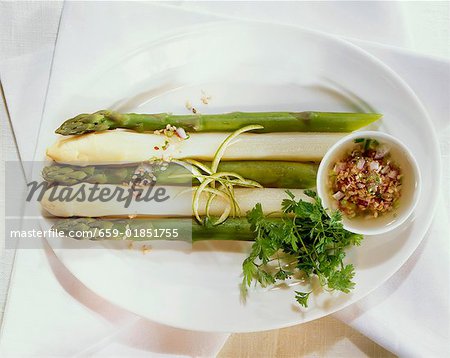 Asparagus spears with lime vinaigrette