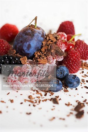 Mixed berries with chocolate shavings