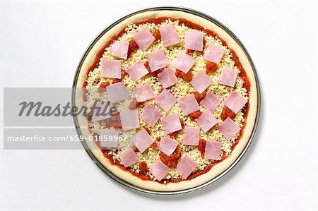 Ham, cheese and tomato pizza (unbaked)