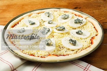 Three cheese pizza (unbaked)
