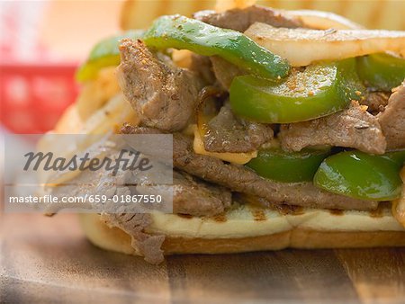 Döner sandwich with green peppers