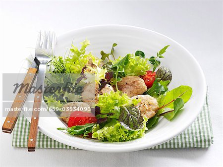 Salad leaves with veal sweetbread