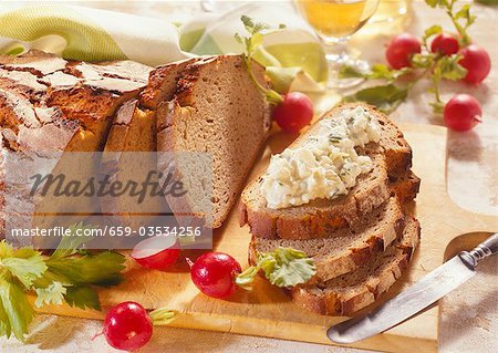 Farmhouse bread with herb quark and radishes