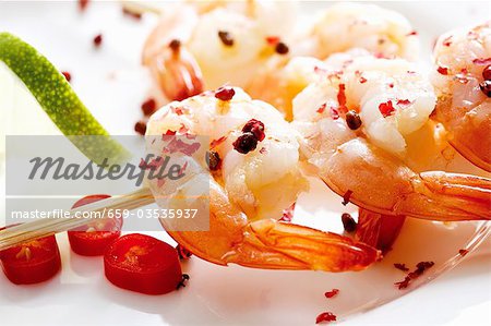 Skewered prawns with red pepper