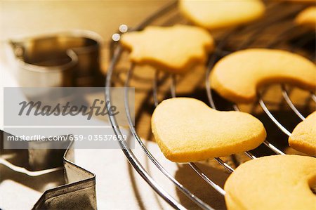 Biscuits on cake rack