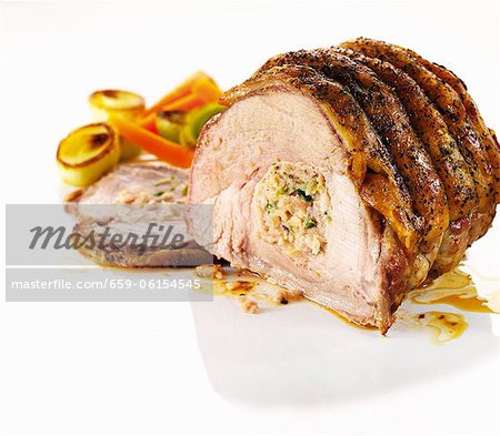 Filled roast pork with leek and bacon