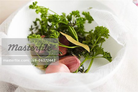 Fresh Herb and Garlic Sachet