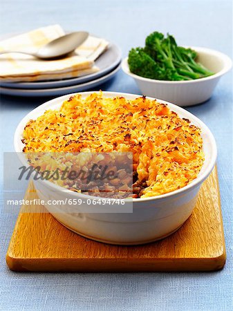 Cottage pie and broccoli